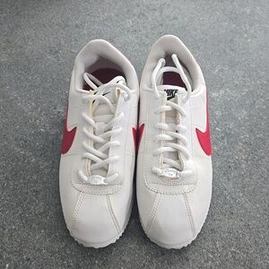 Nike Cortez 72 Tennis Shoes like Forrest Gump wore